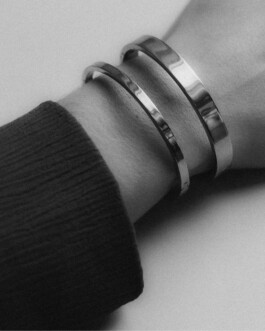 Iris Vermeij Photography for Unwind Jewelry 